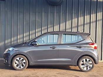 Used Hyundai i10 2024 for sale - 79480883: Photo