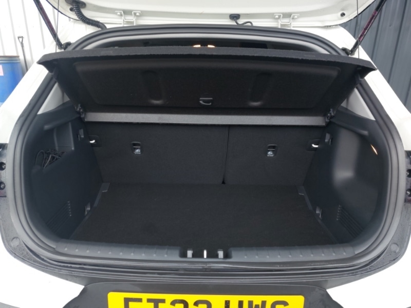Used Kia Stonic 2023 for sale - 76150616: Photo 8