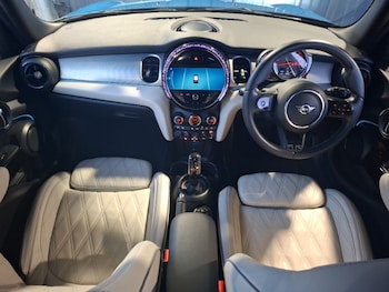 Used MINI Hatch 2022 for sale - 77329604: Photo