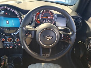 Used MINI Hatch 2022 for sale - 77329604: Photo