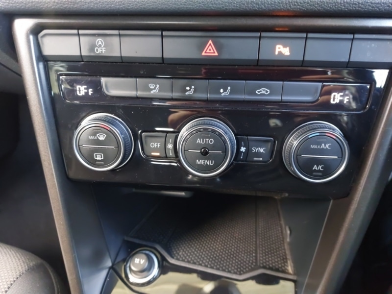 Used Volkswagen T-Roc 2019 for sale - 76054883: Photo 16