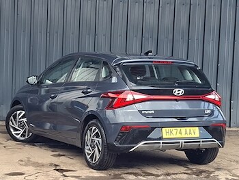 Used Hyundai i20 2024 for sale - 77947557: Photo