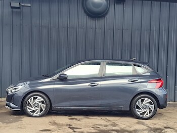 Used Hyundai i20 2024 for sale - 77947557: Photo