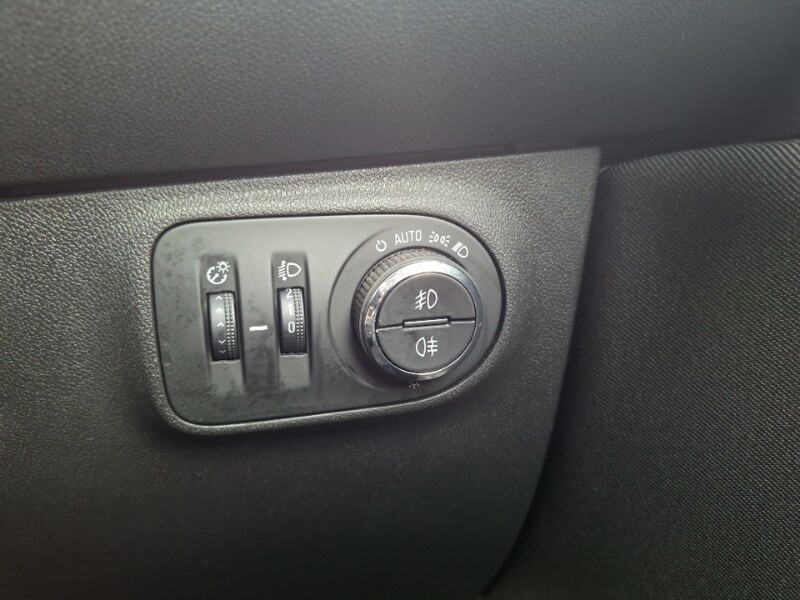 Used Vauxhall Corsa 2018 for sale - 78213977: Photo 12