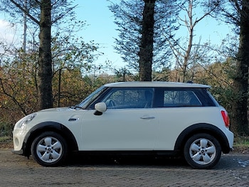 Used MINI Hatch 2019 for sale - 76628696: Photo