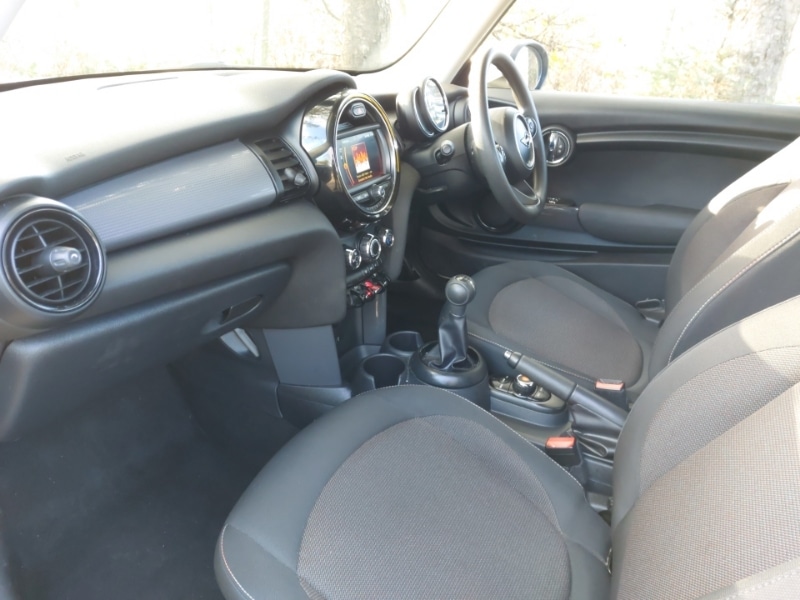 Used MINI Hatch 2019 for sale - 76628696: Photo 5