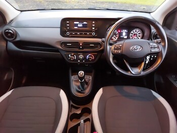 Used Hyundai i10 2022 for sale - 77024513: Photo