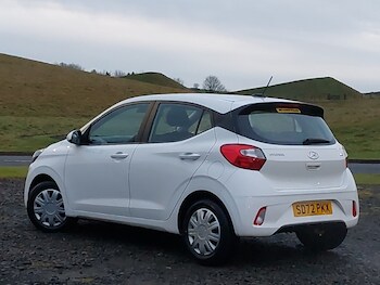 Used Hyundai i10 2022 for sale - 77024513: Photo