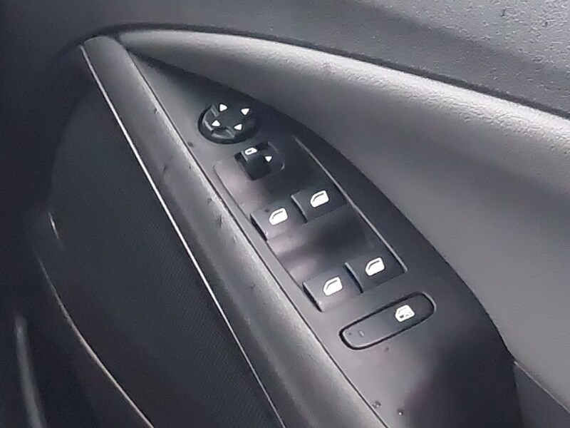 Used Vauxhall Crossland X 2019 for sale - 76613802: Photo 10