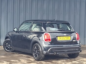 Used MINI Hatch 2024 for sale - 78704189: Photo