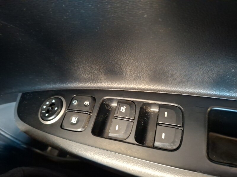 Used Hyundai i10 2018 for sale - 77213892: Photo 11