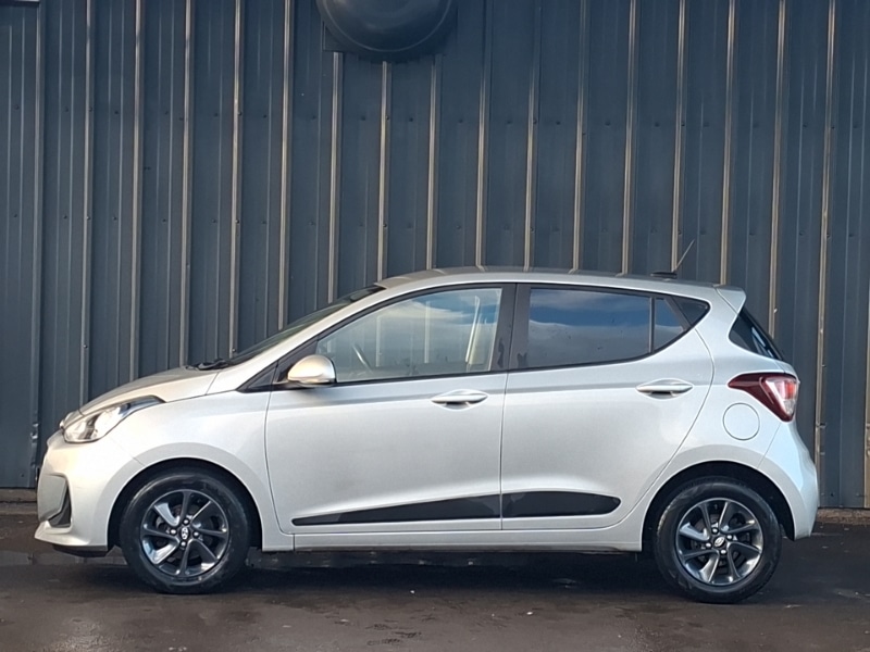 Used Hyundai i10 2018 for sale - 77213892: Photo 4