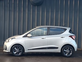 Used Hyundai i10 2018 for sale - 77213892: Photo
