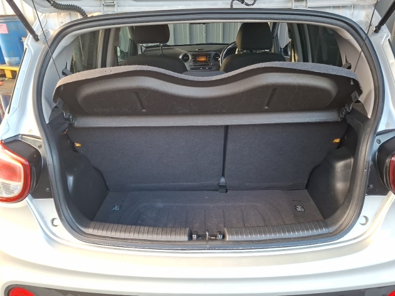 Used Hyundai i10 2018 for sale - 77213892: Photo 8