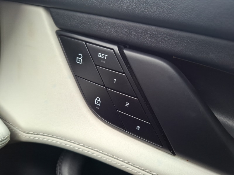 Used Porsche Taycan 2022 for sale - 77761092: Photo 16