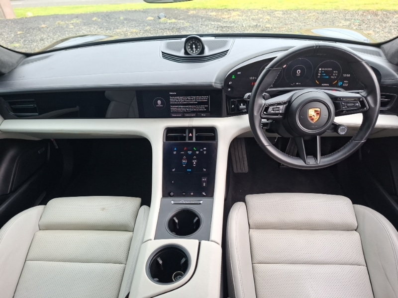 Used Porsche Taycan 2022 for sale - 77761092: Photo 2