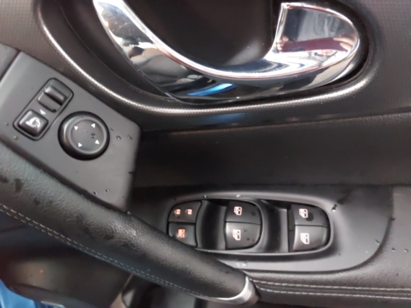 Used Nissan Qashqai 2017 for sale - 76695948: Photo 12