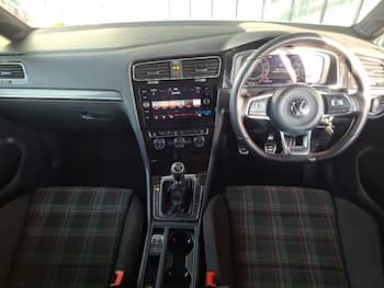 Used Volkswagen Golf 2018 for sale - 79631226: Photo