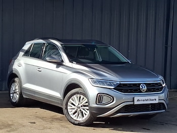 Used Volkswagen T-Roc 2023 for sale - 79493047: Photo