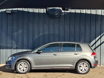 Used Volkswagen Golf 2017 for sale - 78230294: Photo