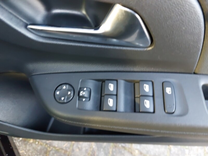 Used Vauxhall Corsa 2024 for sale - 76699844: Photo 11