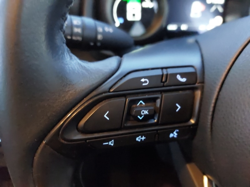 Used Toyota Yaris 2021 for sale - 76932408: Photo 18