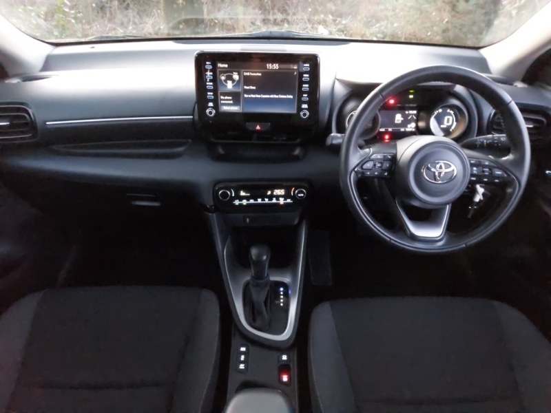 Used Toyota Yaris 2021 for sale - 76932408: Photo 2