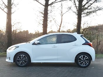 Used Toyota Yaris 2021 for sale - 76932408: Photo