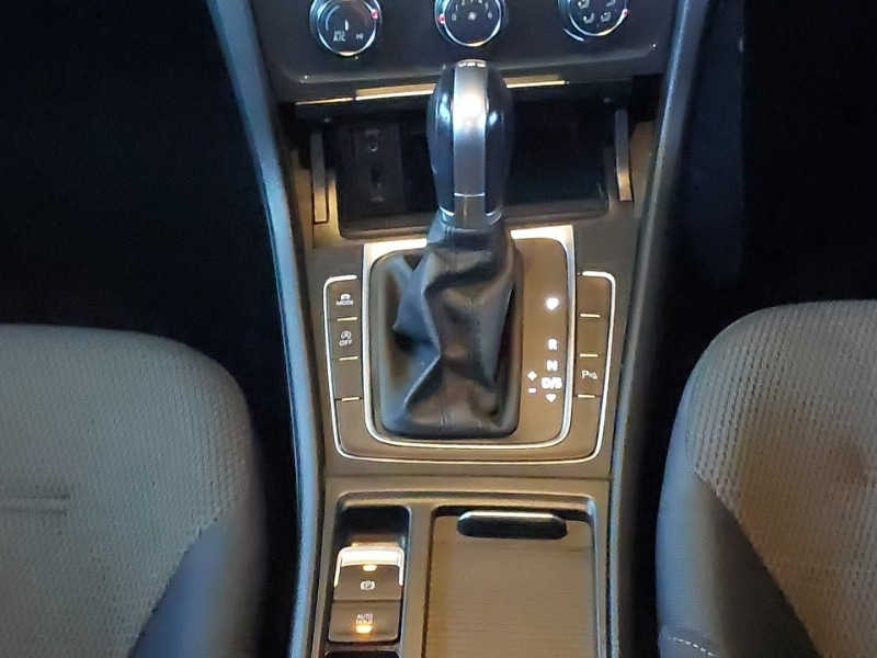 Used Volkswagen Golf 2019 for sale - 76275557: Photo 10