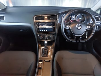 Used Volkswagen Golf 2019 for sale - 76275557: Photo