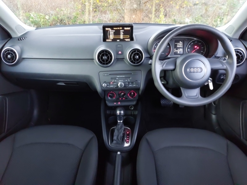 Used Audi A1 2017 for sale - 76974876: Photo 2