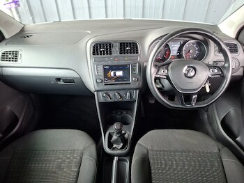 Used Volkswagen Polo 2017 for sale - 78480520: Photo