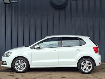 Used Volkswagen Polo 2017 for sale - 78480520: Photo