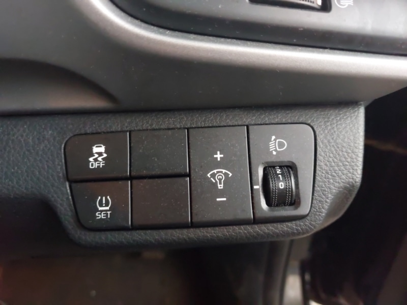 Used Kia Stonic 2018 for sale - 77149921: Photo 12