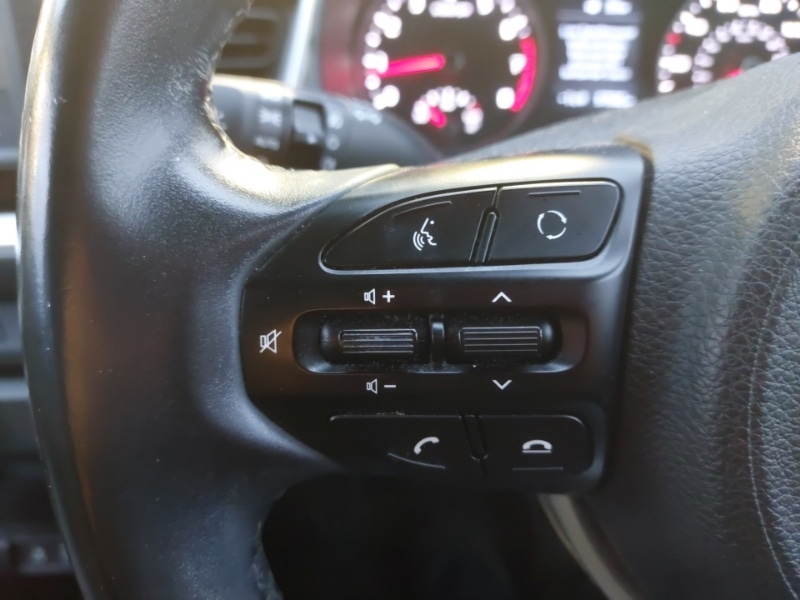 Used Kia Stonic 2018 for sale - 77149921: Photo 17