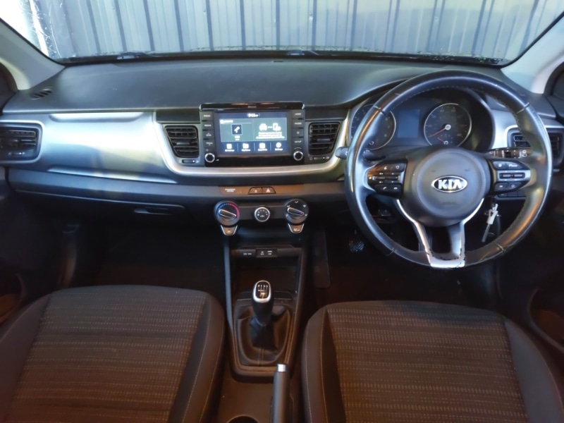 Used Kia Stonic 2018 for sale - 77149921: Photo 2