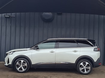 Used Peugeot 5008 2023 for sale - 79310936: Photo
