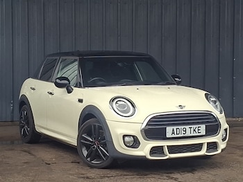 Used MINI Hatch 2019 for sale - 79112943: Photo