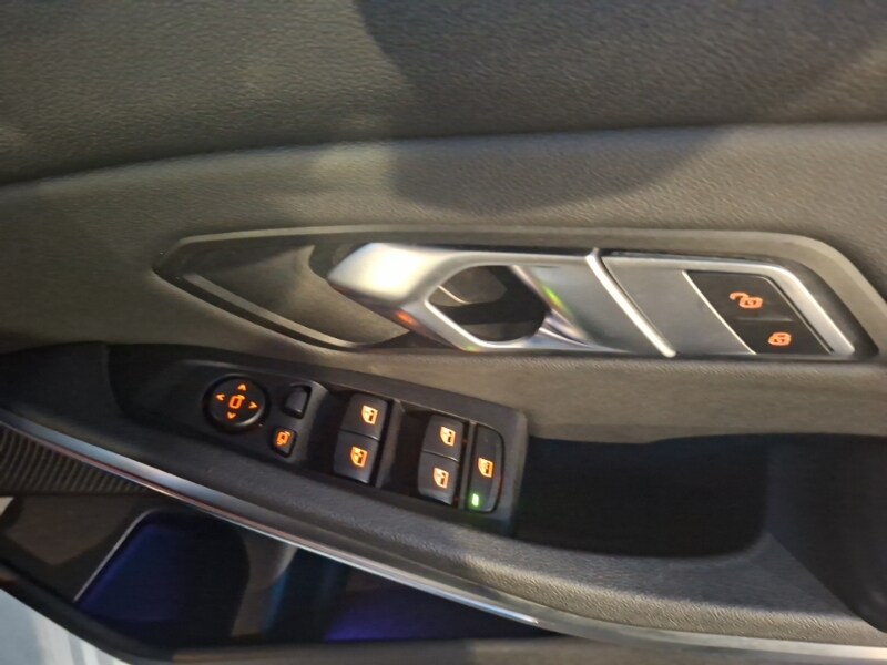 Used BMW 3 Series 2019 for sale - 77556188: Photo 11