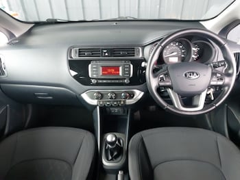 Used Kia Rio 2015 for sale - 76258359: Photo 2