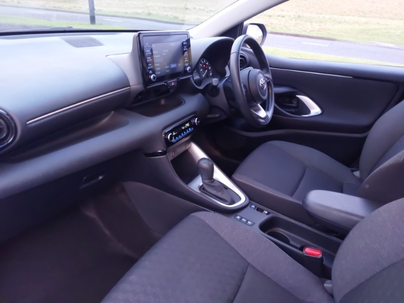 Used Toyota Yaris 2022 for sale - 77114470: Photo 5