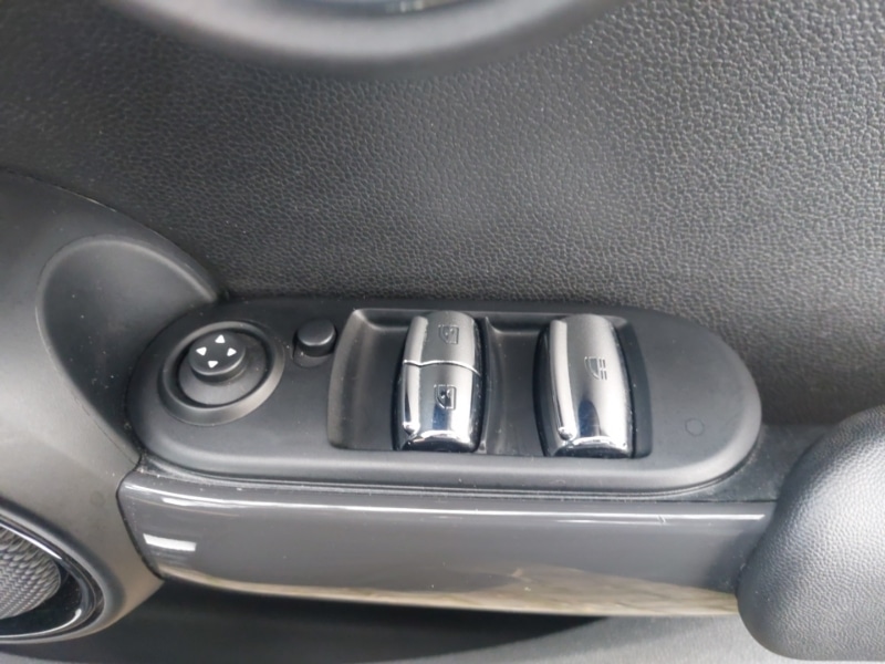 Used MINI Convertible 2017 for sale - 76471561: Photo 12