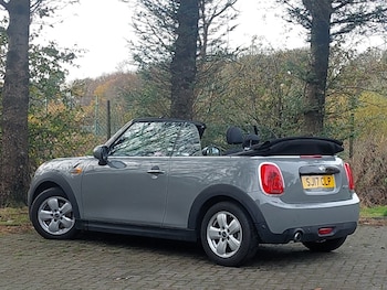 Used MINI Convertible 2017 for sale - 76471561: Photo