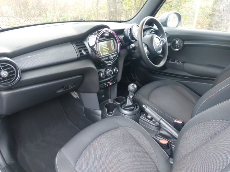 Used MINI Convertible 2017 for sale - 76471561: Photo 5