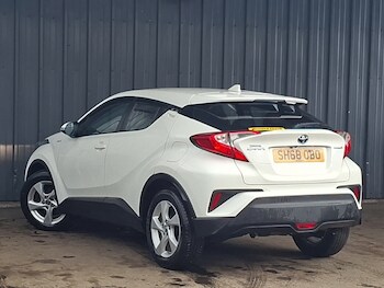 Used Toyota C-HR 2018 for sale - 78455579: Photo