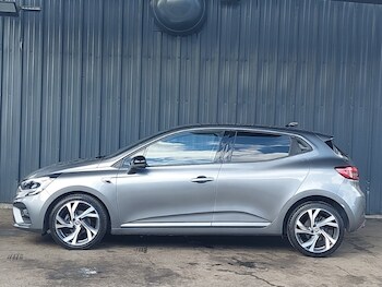 Used Renault Clio 2023 for sale - 75926196: Photo