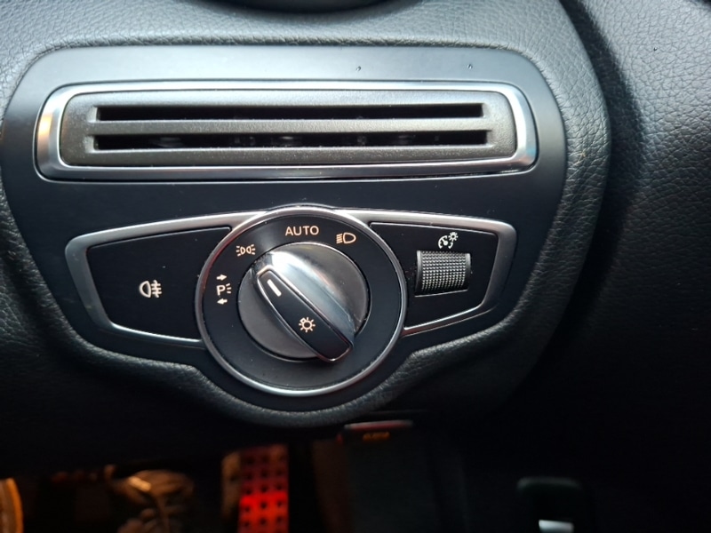 Used Mercedes-Benz C Class 2018 for sale - 77630435: Photo 13