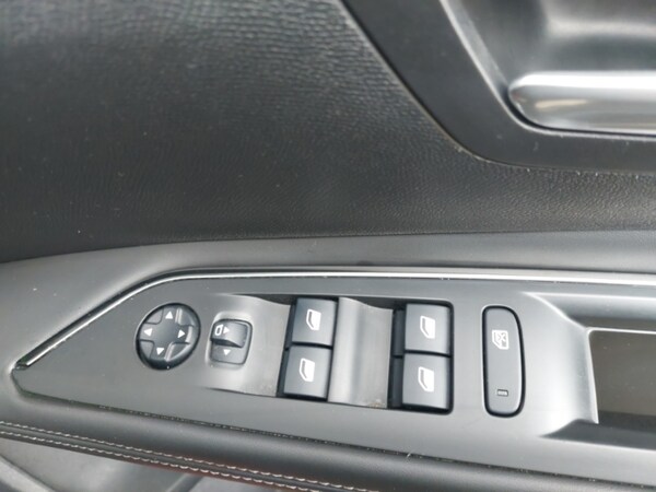 Used Peugeot 3008 2017 for sale - 76289220: Photo 10