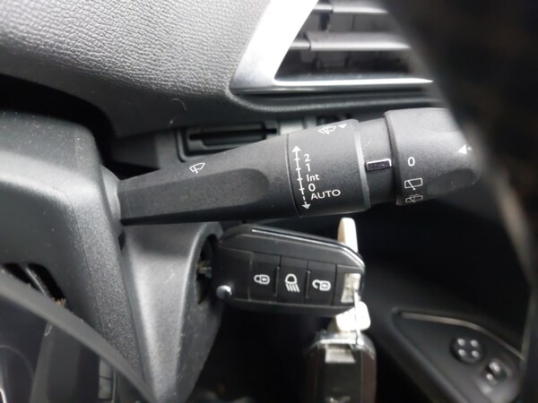 Used Peugeot 3008 2017 for sale - 76289220: Photo 13