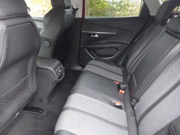 Used Peugeot 3008 2017 for sale - 76289220: Photo 6